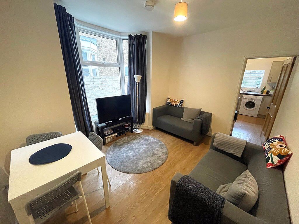 4 bedroom house for rent Walmer Road, Portsmouth, PO1 5AS UniHomes