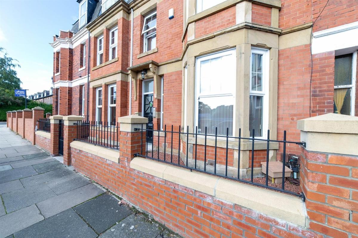 9 bedroom house on Osborne Avenue, Jesmond, Newcastle