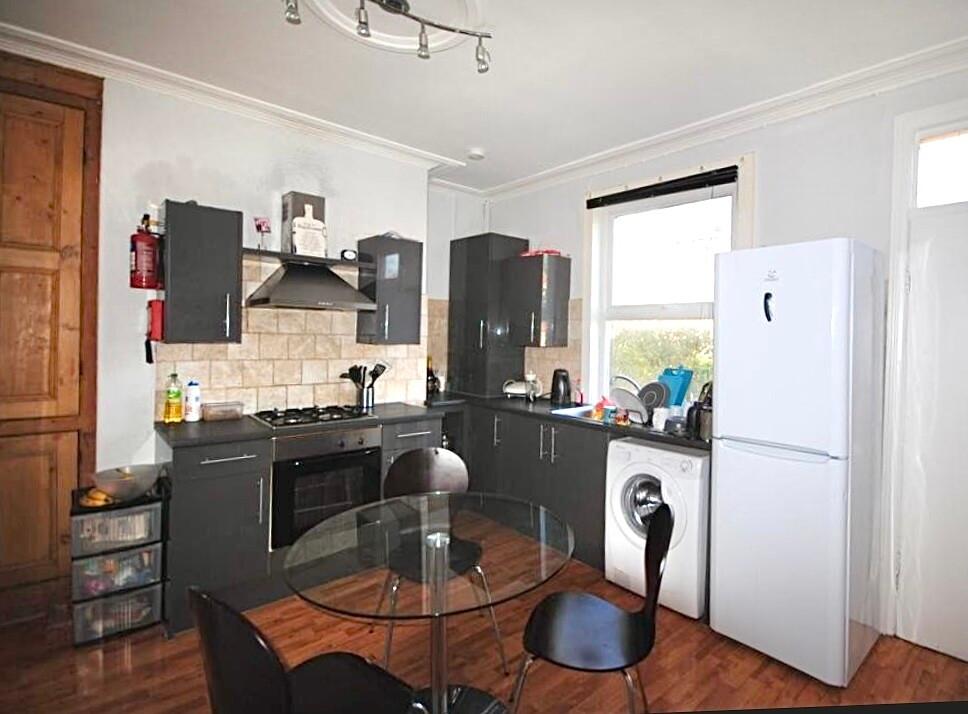 6 bedroom house for rent Stanmore Place, Leeds, LS4 2RR UniHomes