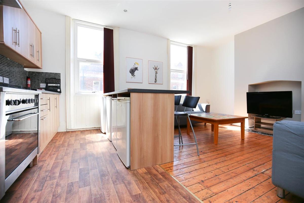 5 bedroom apartment for rent Heaton Road, Newcastle, NE6 5HN UniHomes