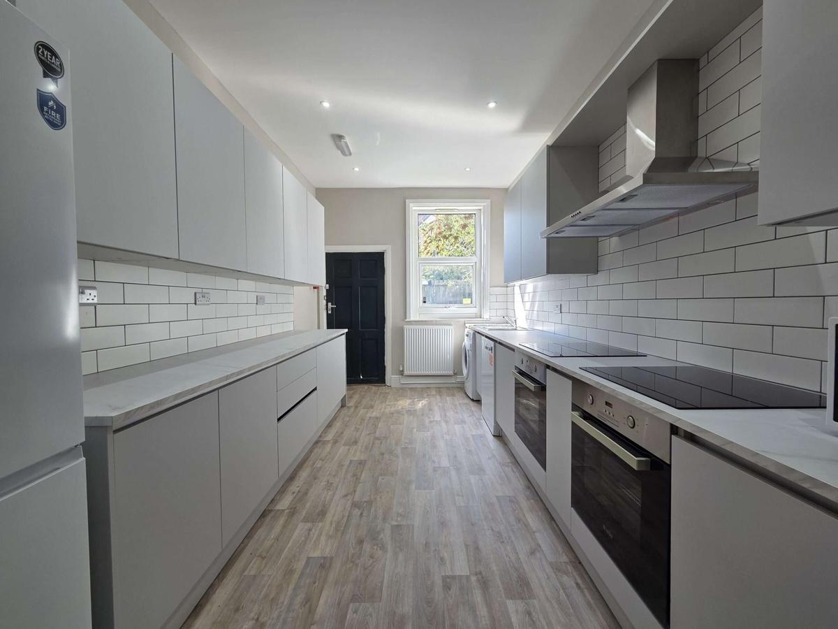 8 bedroom house on Roslin Road, Crookesmoor, Sheffield