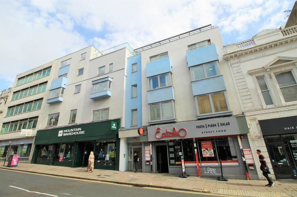 2-bedroom-apartment-for-rent-queens-road-brighton-bn1-3wb-unihomes