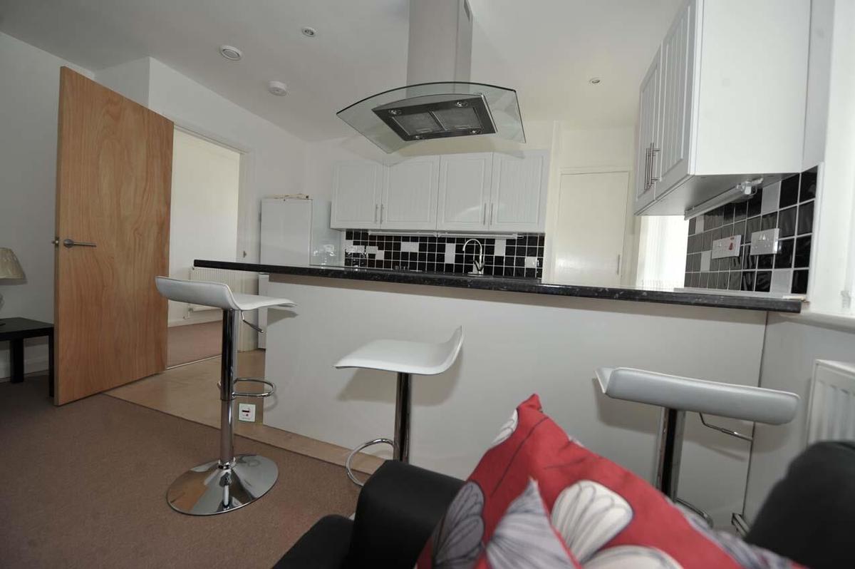 3 bedroom apartment for rent New Zealand Cottages, Canterbury, CT1 3PS