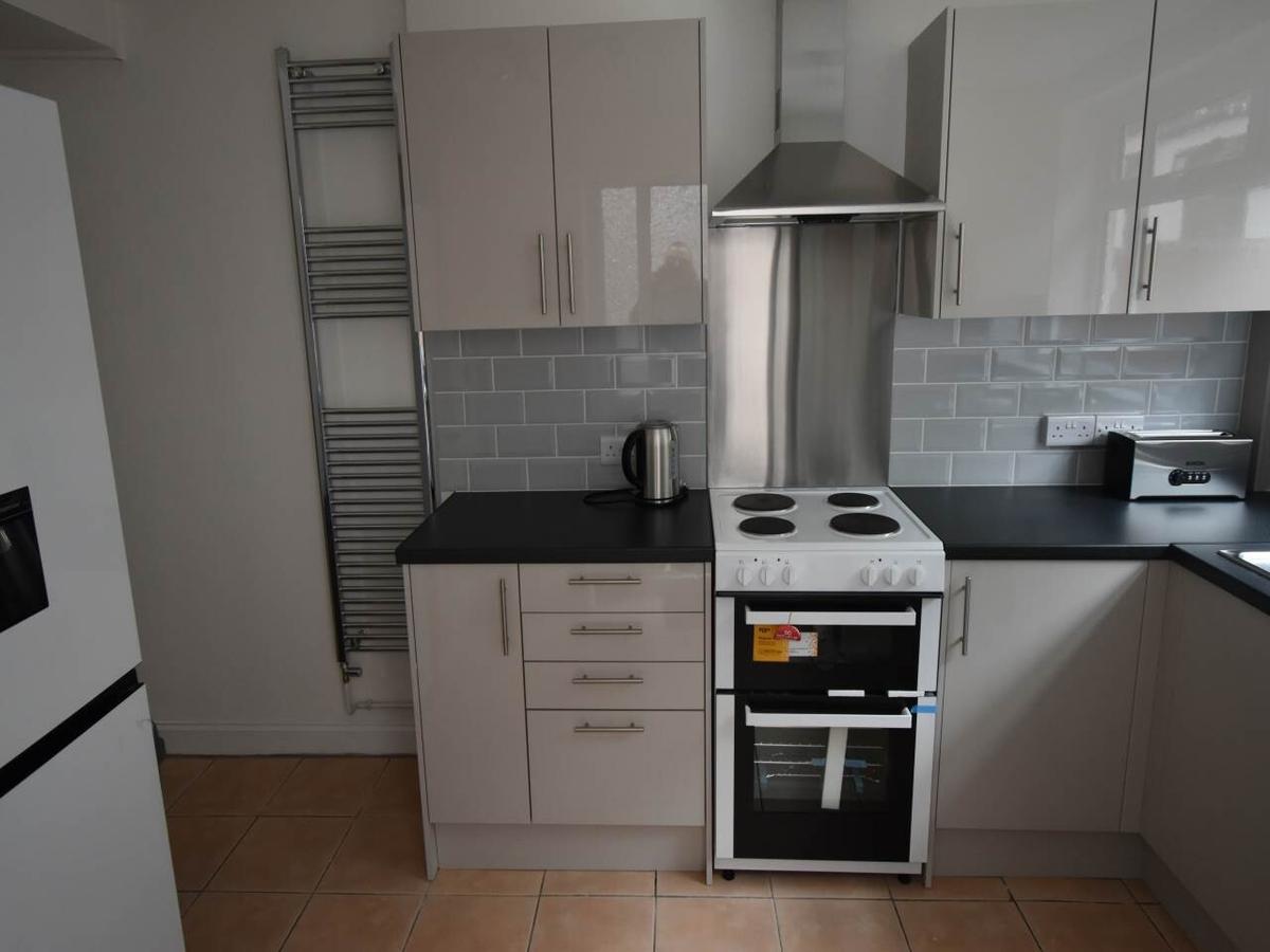 4 bedroom house for rent St. Helens Avenue, Brynmill, Swansea, SA1 4NF