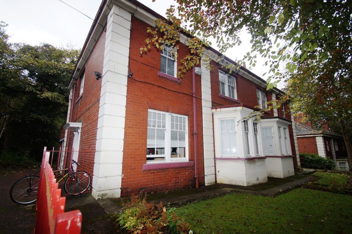 6 bedroom house for rent Redhill Villas, Durham, DH1 4BA UniHomes