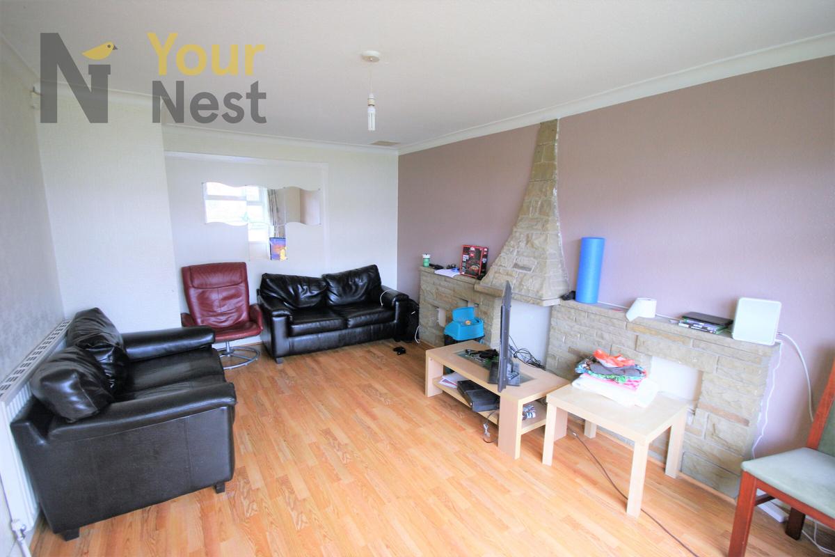 4 bedroom house for rent Drummond Avenue, Leeds, LS16 5JZ UniHomes