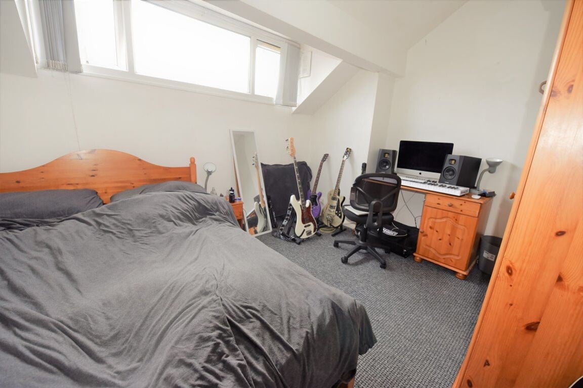 4 bedroom house for rent Carberry Place, Leeds, LS6 1QJ UniHomes