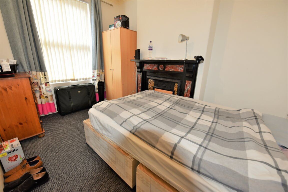 4 bedroom house for rent Carberry Place, Leeds, LS6 1QJ UniHomes