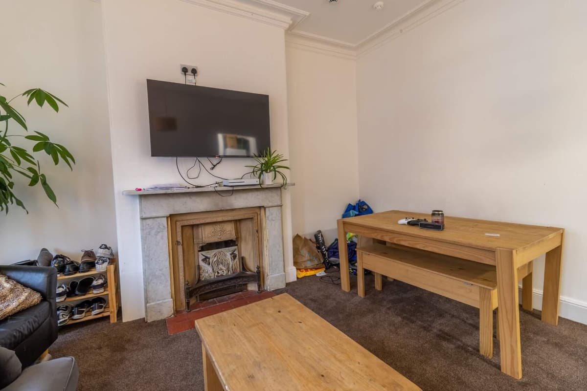 7 bedroom apartment for rent Gresford Avenue, Liverpool, L17 2AW UniHomes