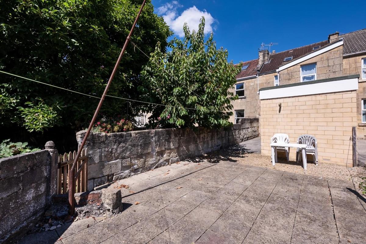 5 bedroom house for rent Stanley Road West, Bath, BA2 3HU UniHomes