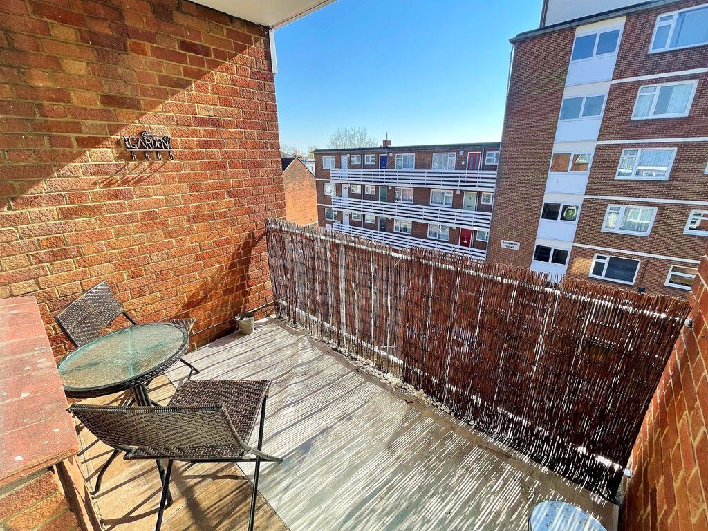 2 bedroom apartment for rent Outram Road, Portsmouth, PO5 1RA UniHomes