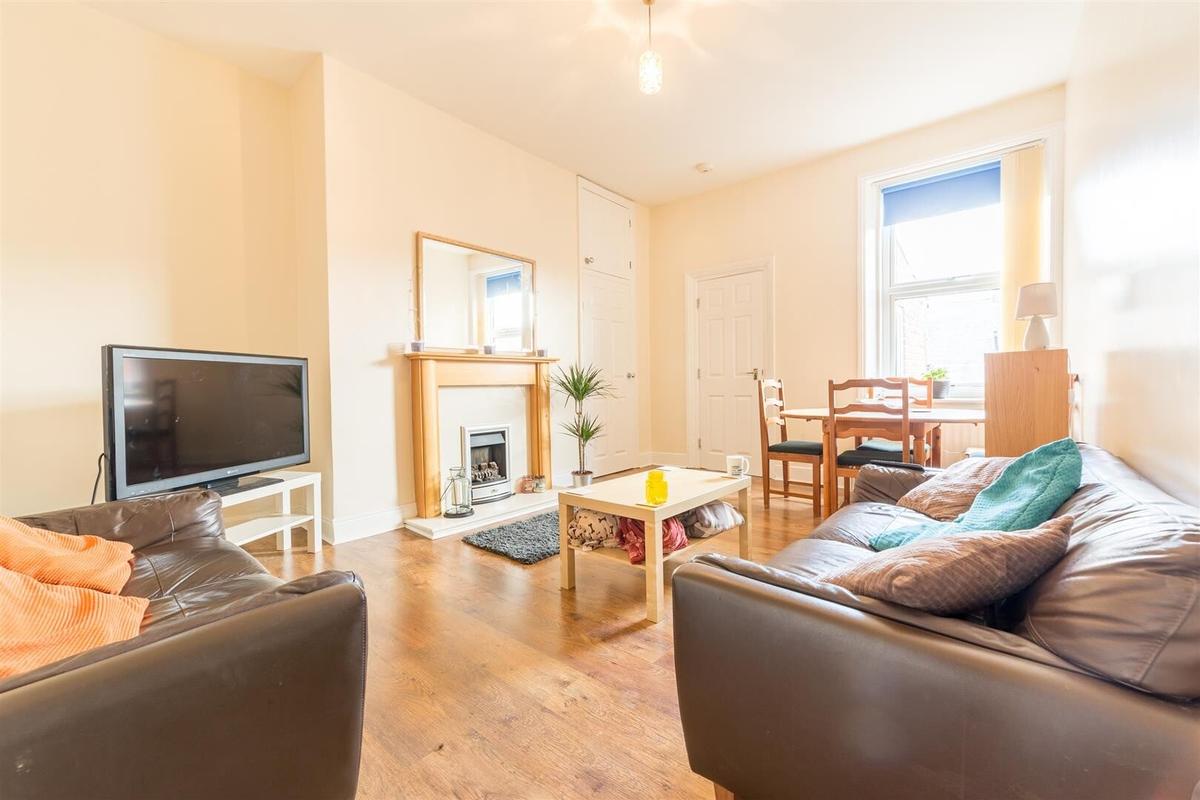 3 bedroom apartment for rent Doncaster Road, Newcastle, NE2 1RB UniHomes
