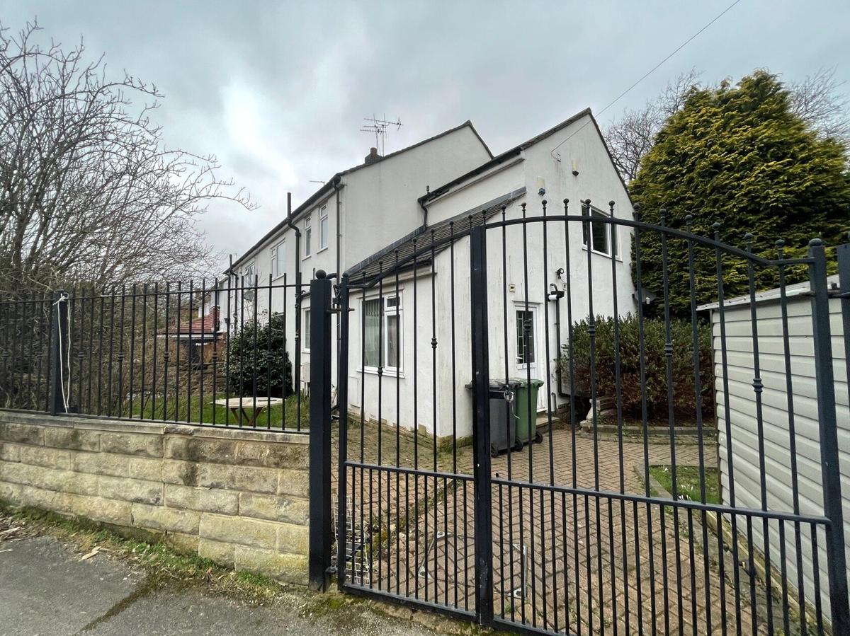 6 bedroom house for rent Kirkstall Lane, Leeds, LS5 2AB UniHomes