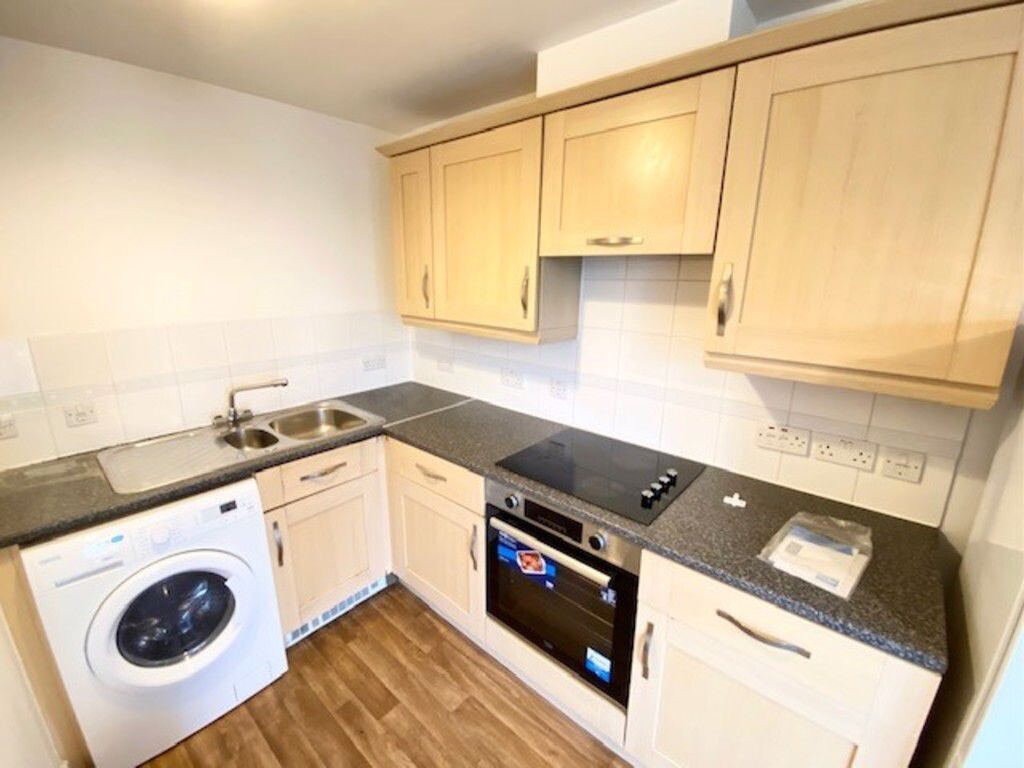 3 bedroom apartment for rent Bingley Court, Canterbury, CT1 2SX UniHomes