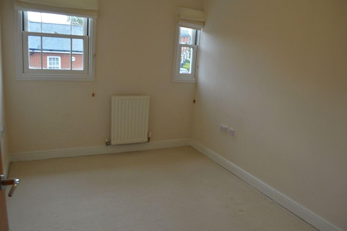 2 bedroom apartment for rent Roche Road, Canterbury, CT1 3FG