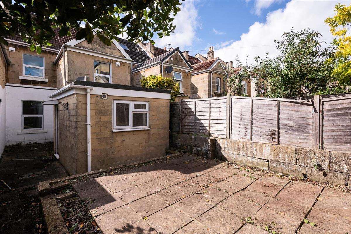 5 bedroom house for rent Cork Street, Bath, BA1 3BD UniHomes