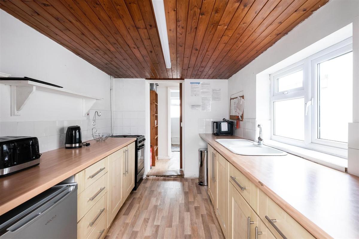 5 bedroom house for rent Cork Street, Bath, BA1 3BD UniHomes