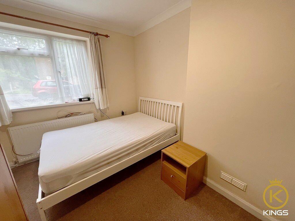 5 bedroom house for rent Hillcrest Road, Surrey, GU2 8HR UniHomes