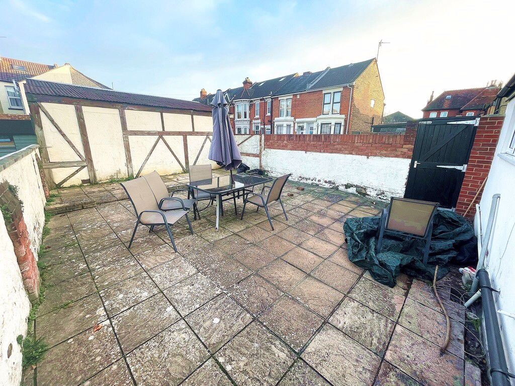 5 bedroom house for rent Francis Avenue, Portsmouth, PO4 0ER UniHomes