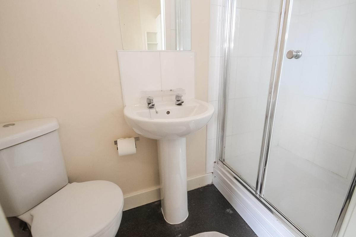 6 bedroom apartment for rent Hyde Park, Leeds, LS2 9PJ UniHomes