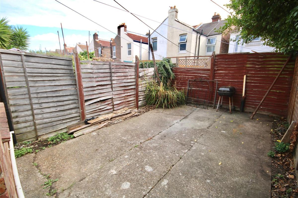 4 bedroom house for rent Jubilee Road, Portsmouth, PO4 0JE UniHomes