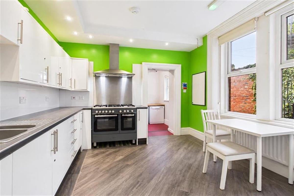 8 bedroom house on Osborne Road, Jesmond, Newcastle