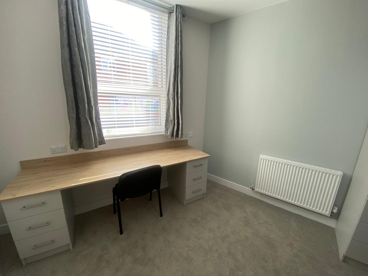 3 bedroom apartment for rent 56 Cottingham Road, Hull, HU6 7RA UniHomes