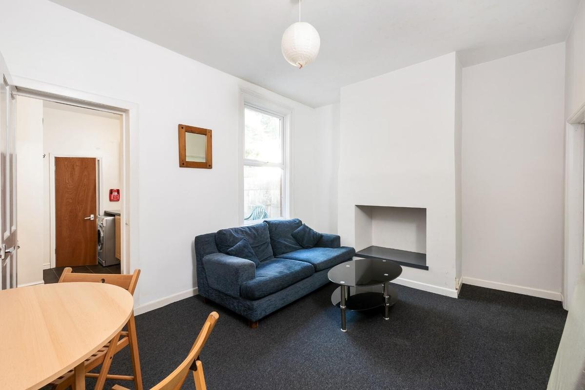 3 bedroom house for rent Manor Road, Bath, BA1 4BW UniHomes