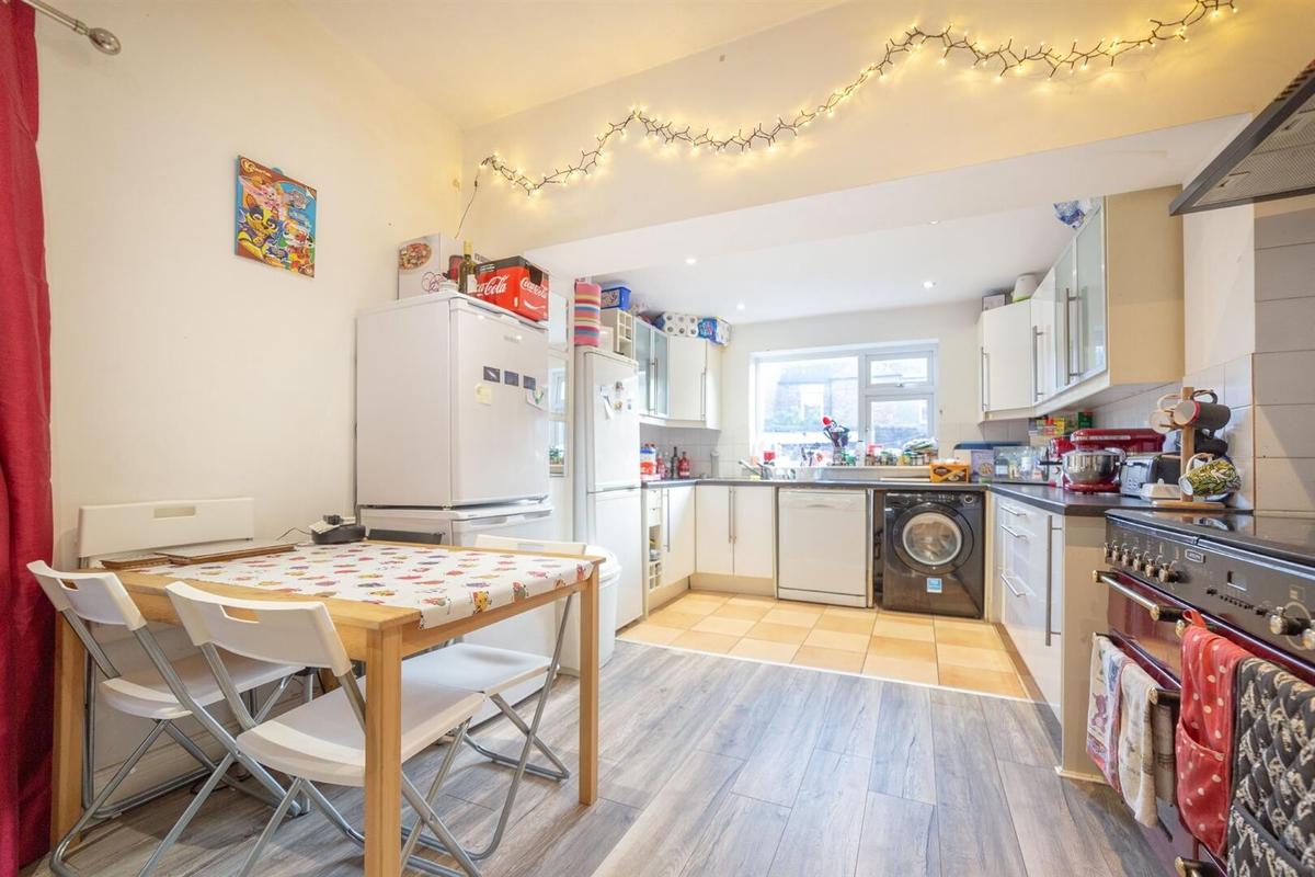 4 bedroom house for rent Rothbury Terrace, Newcastle, NE6 5XJ UniHomes