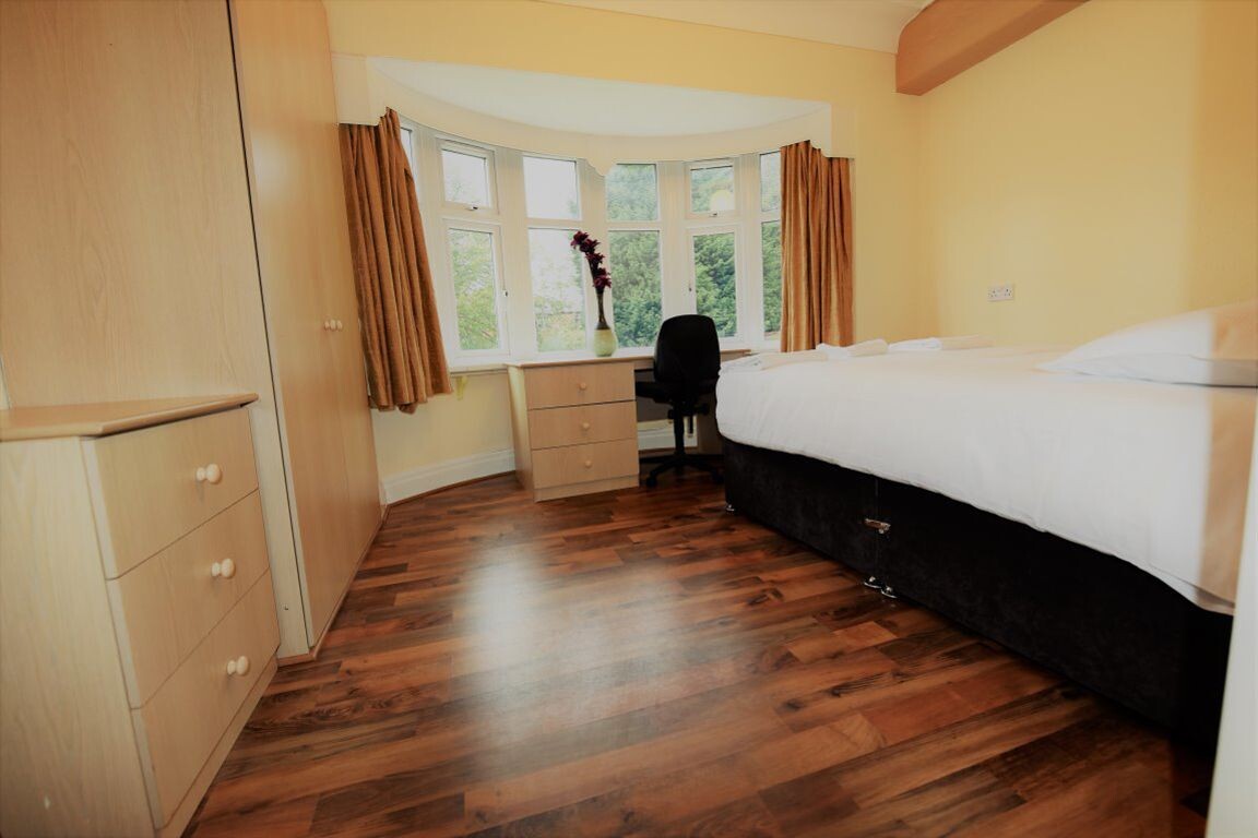 6 bedroom house for rent Otley Road, Leeds, LS6 3PX UniHomes