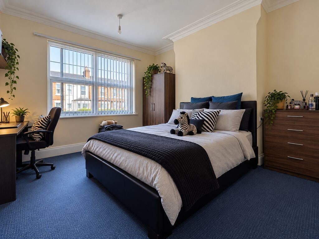 4 bedroom house on Burford Road, Forest Fields, Nottingham