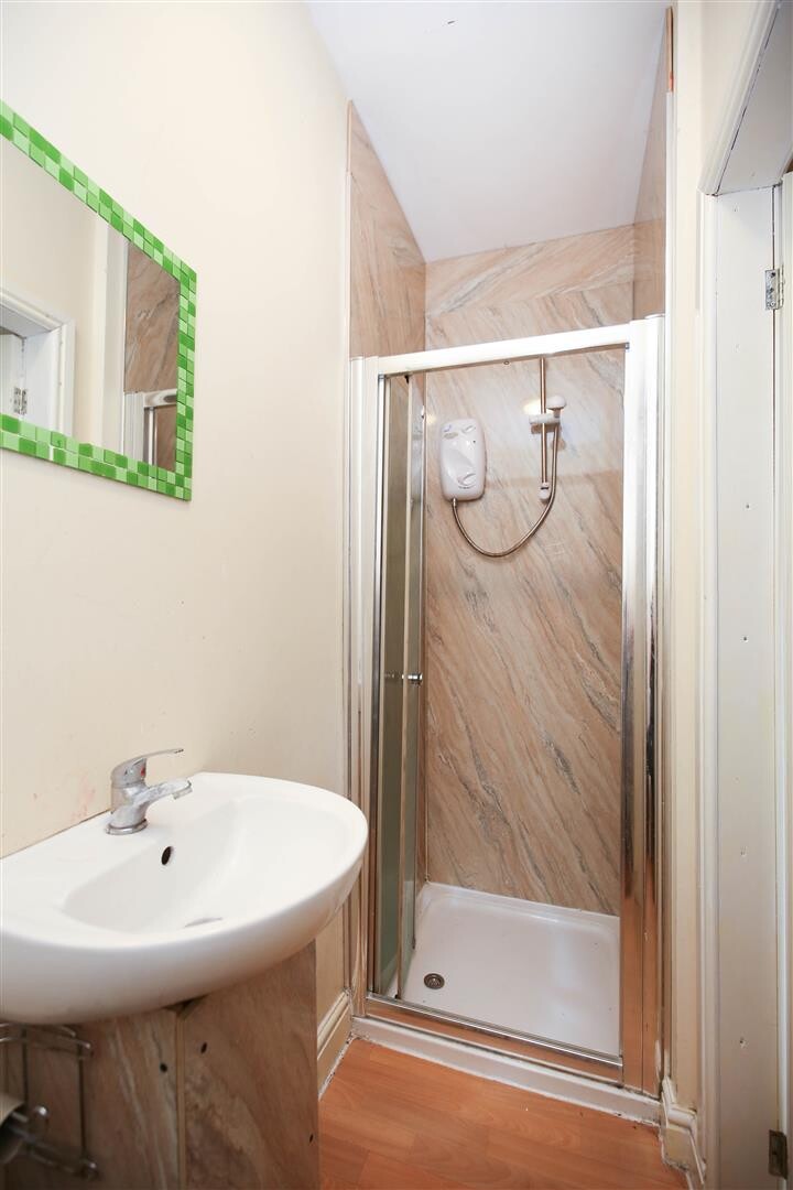 4 bedroom apartment for rent Heaton Road, Newcastle, NE6 5HP UniHomes