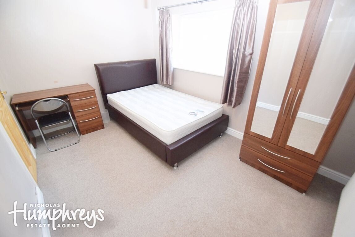 4 bedroom house for rent Woodhall Place, Keele, ST5 6RB UniHomes