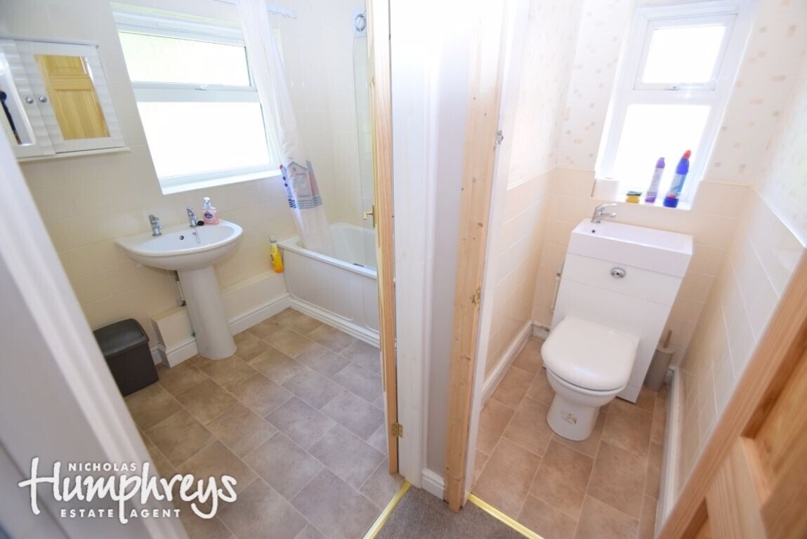 4 bedroom house for rent Woodhall Place, Keele, ST5 6RB UniHomes