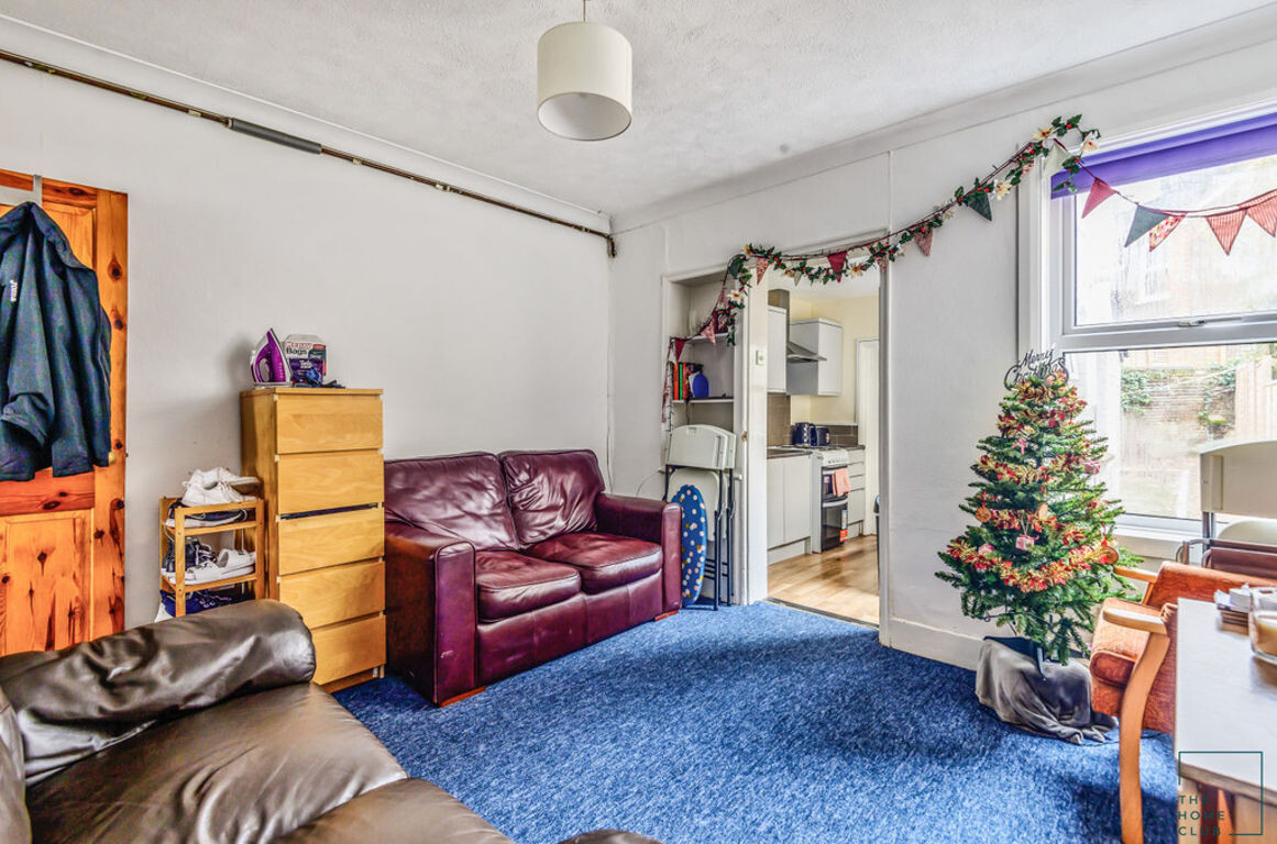 4 bedroom house for rent Guildford Park Road, Surrey, GU2 7NF UniHomes