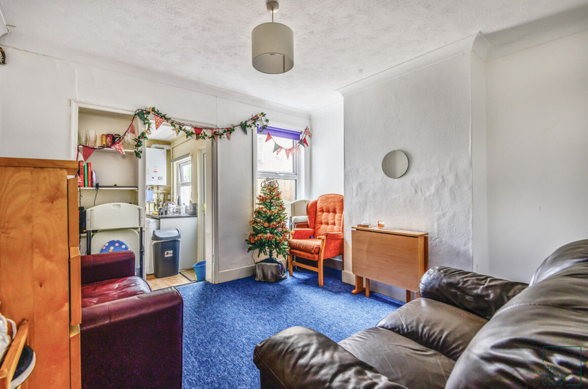 4 bedroom house for rent Guildford Park Road, Surrey, GU2 7NF UniHomes