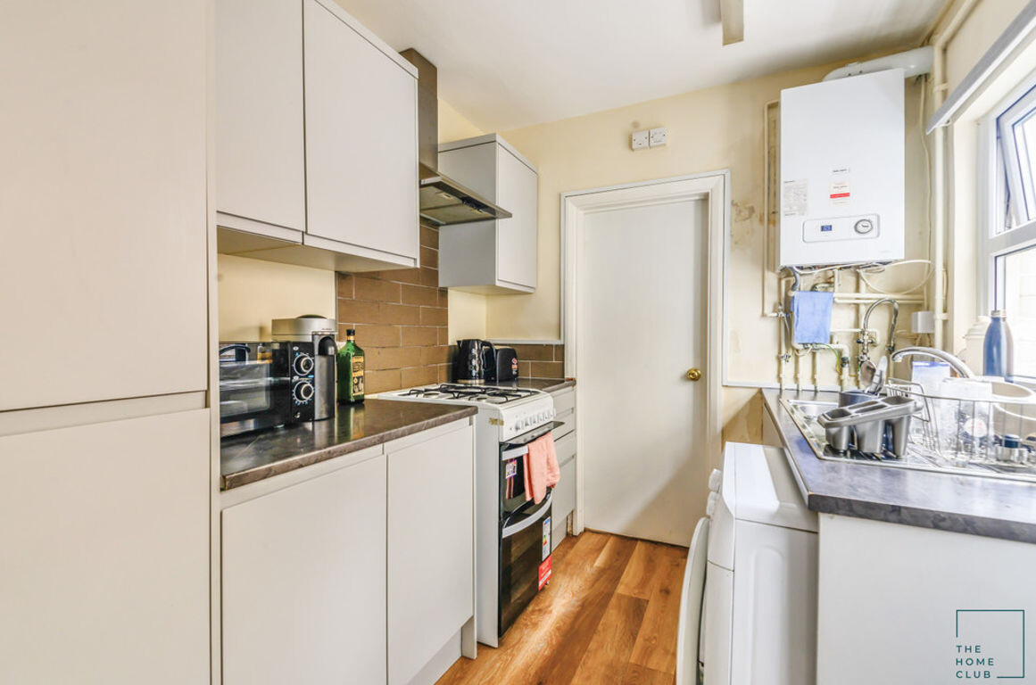 4 bedroom house for rent Guildford Park Road, Surrey, GU2 7NF UniHomes