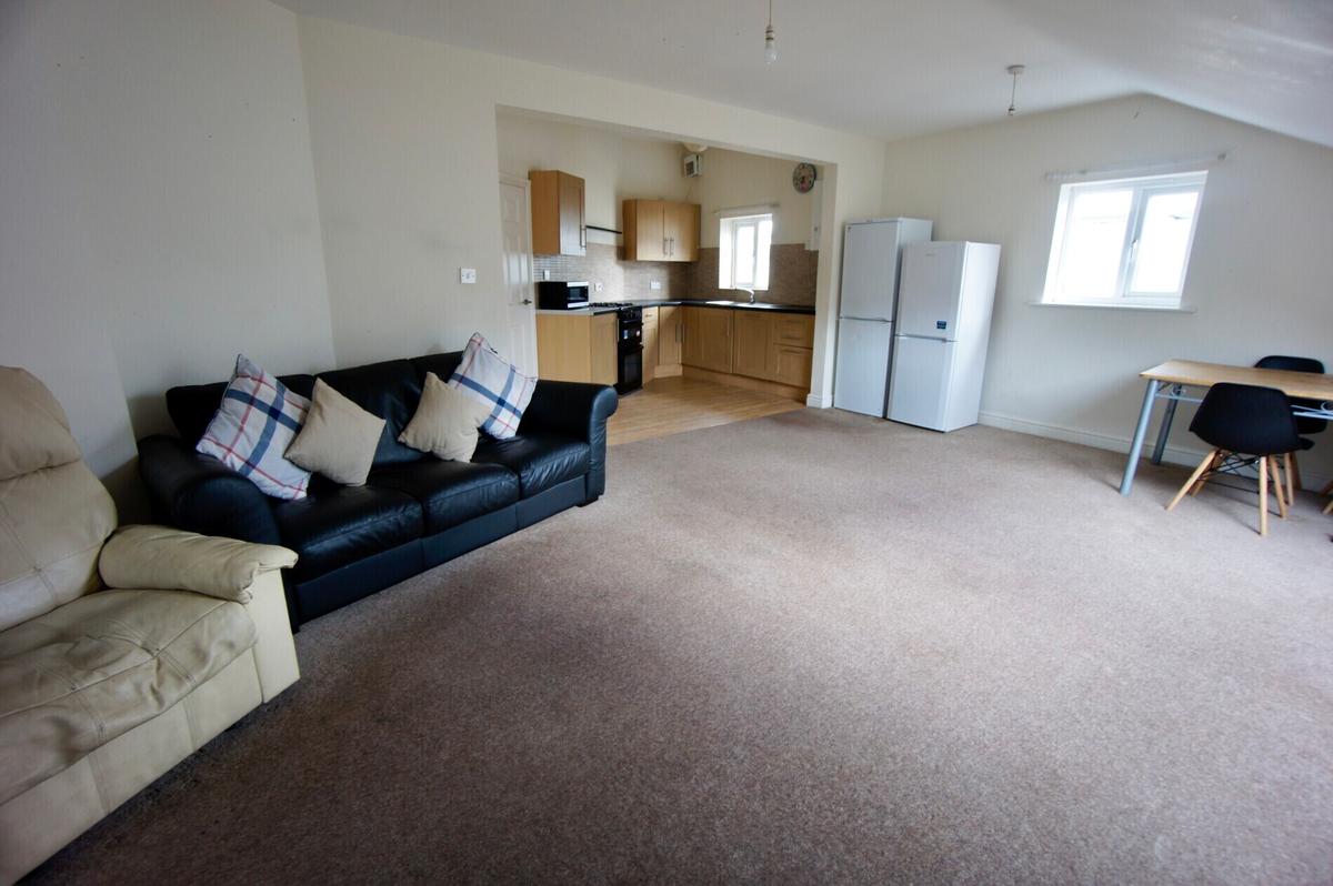 4 bedroom apartment for rent Glossop Road, Sheffield, S10 2QE UniHomes