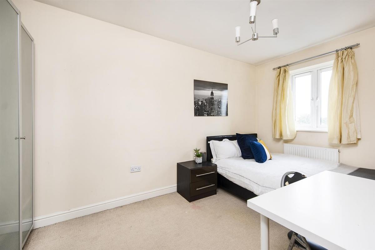 5 bedroom house for rent Middlewood Close, Bath, BA2 2TU UniHomes