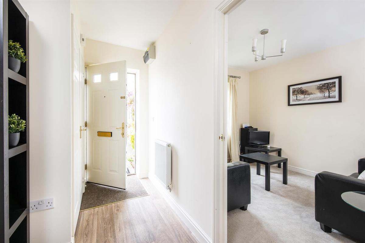 5 bedroom house for rent Middlewood Close, Bath, BA2 2TU UniHomes