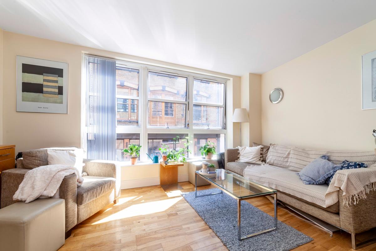 2 bedroom apartment for rent 18 Hatton Wall London, EC1N 8JH UniHomes