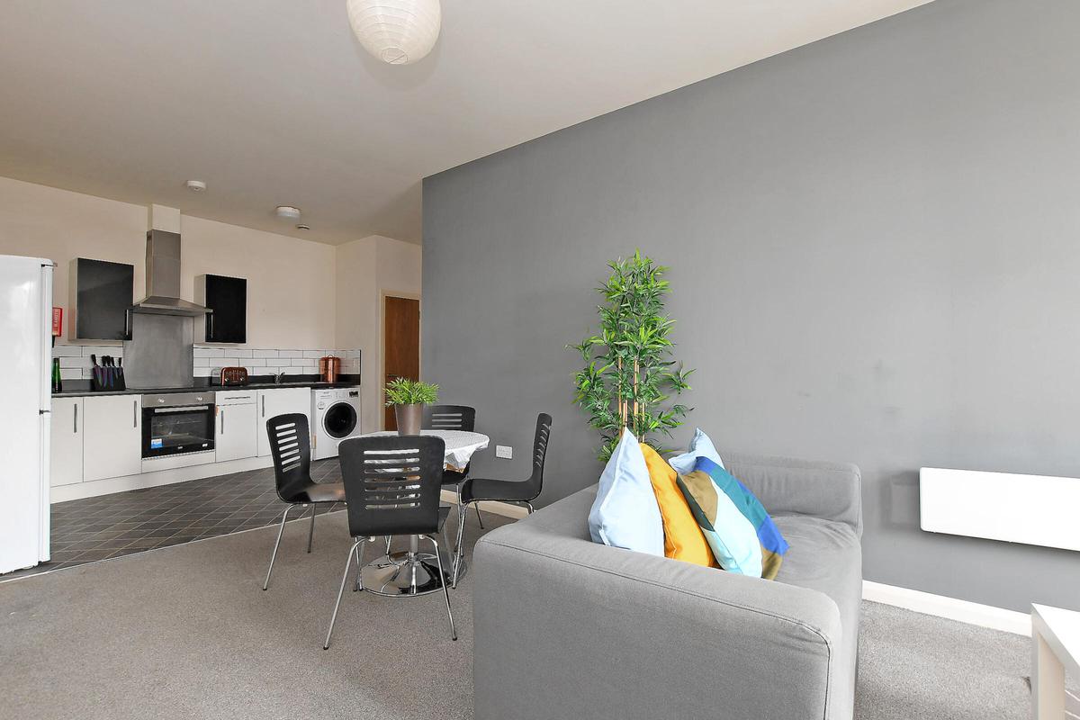 3 bedroom apartment for rent Lancing Road, Sheffield, S2 4ES UniHomes