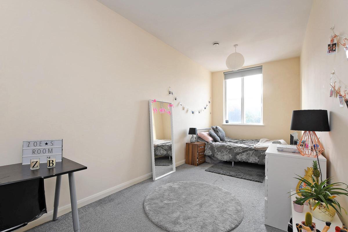 3 bedroom apartment for rent Lancing Road, Sheffield, S2 4ES UniHomes