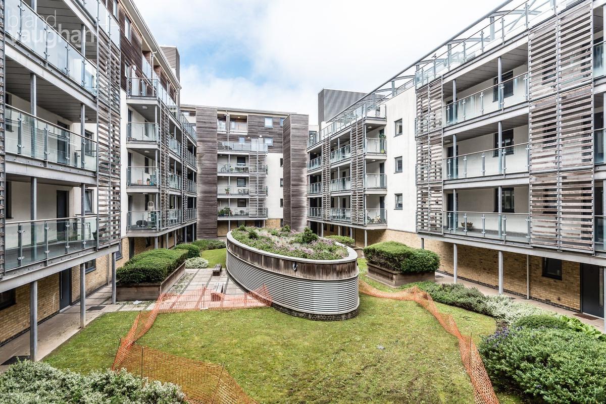 2 bedroom house for rent Horsted Court, Brighton, BN1 4GS UniHomes