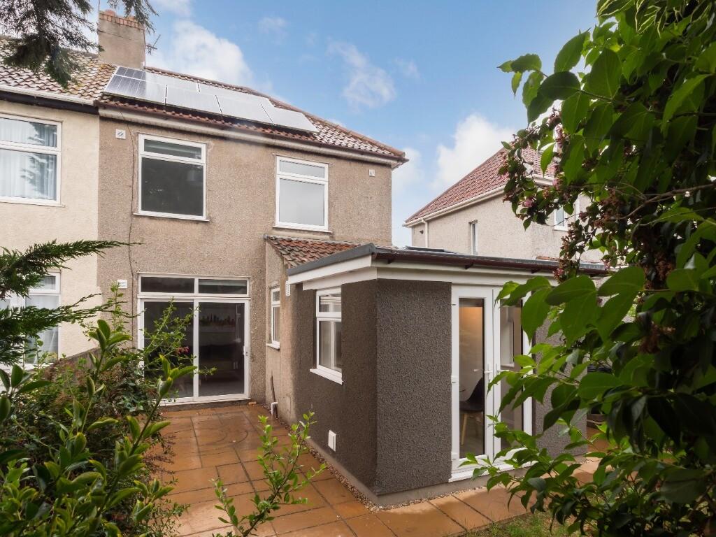 4 bedroom house for rent Station Avenue Fishponds, Bristol, BS16 2DU