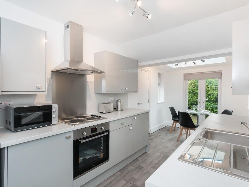 4 bedroom house for rent Station Avenue Fishponds, Bristol, BS16 2DU