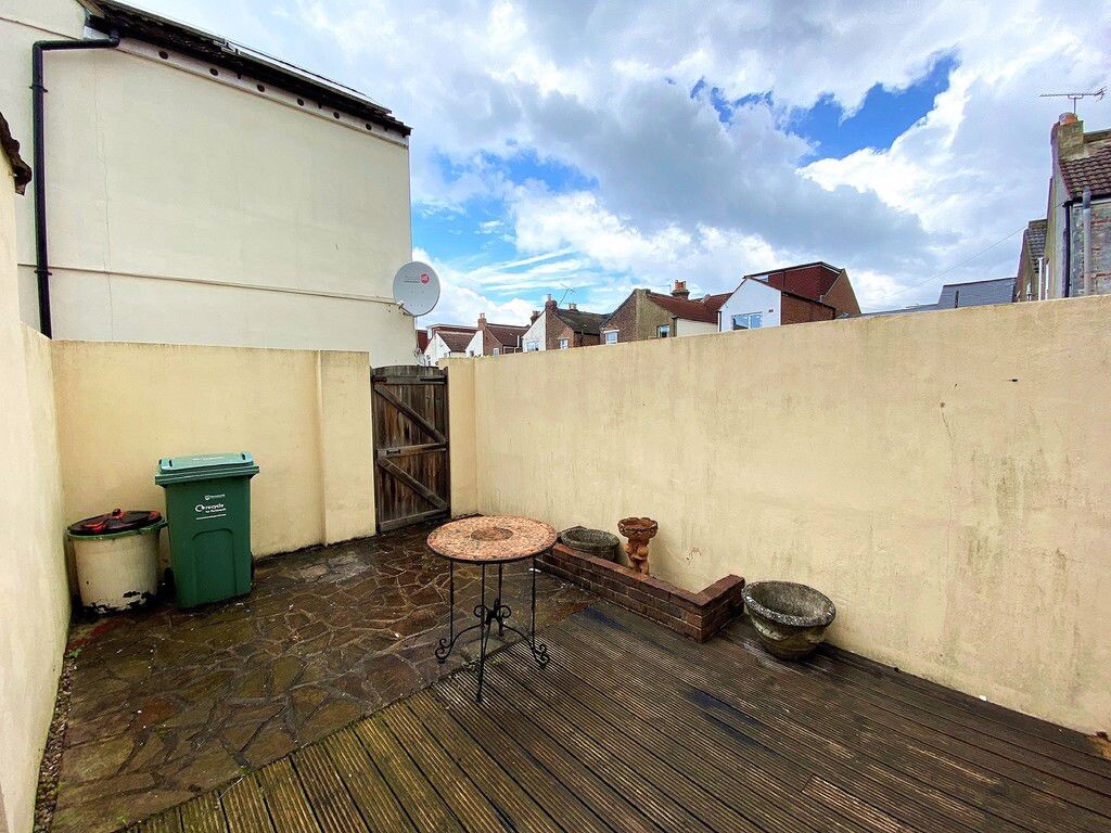 2 bedroom apartment for rent Fawcett Road, Portsmouth, PO4 0DW UniHomes