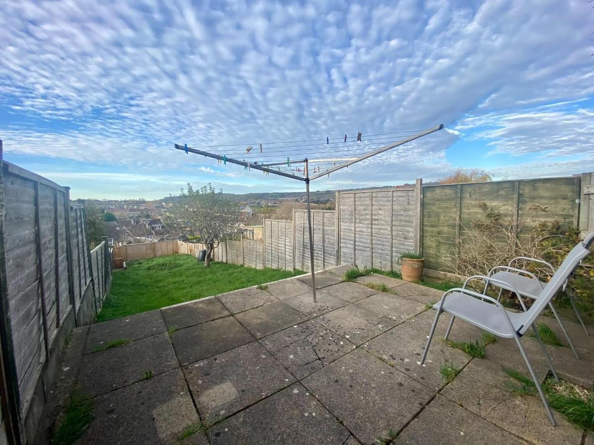 5 bedroom house for rent Coronation Avenue, Bath, BA2 2JN UniHomes