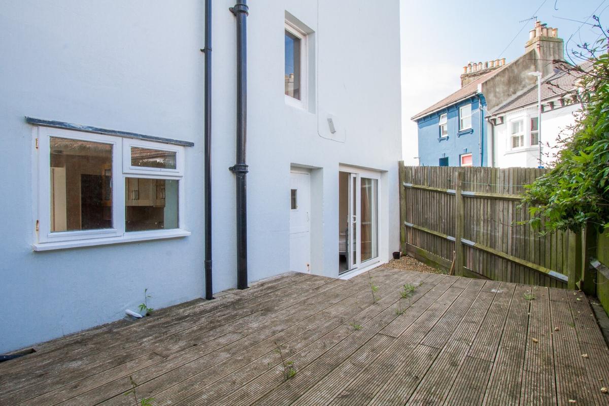 4 bedroom house for rent Queens Park Road, Brighton, BN2 9XJ UniHomes