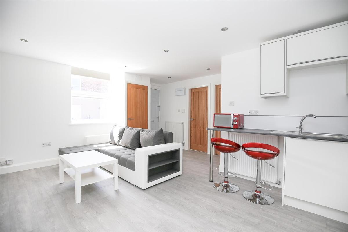 2 bedroom apartment for rent Stratford Road, Newcastle, NE6 5PB UniHomes